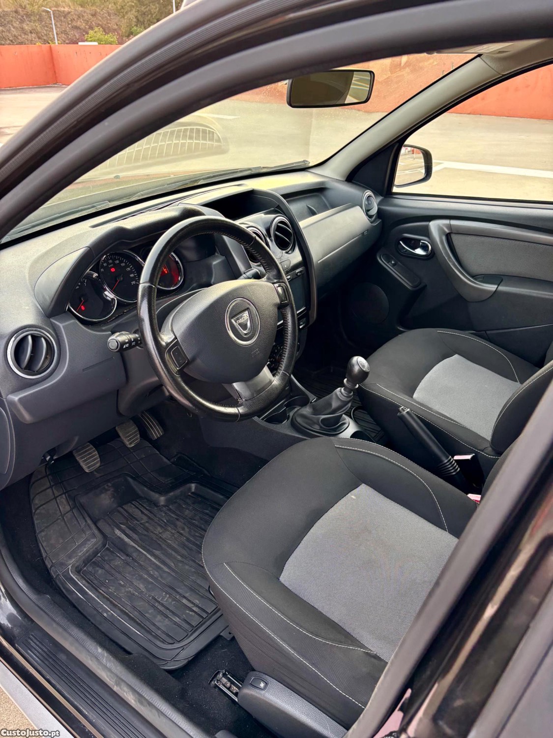 Dacia Duster Black Shadow — fotografia 3