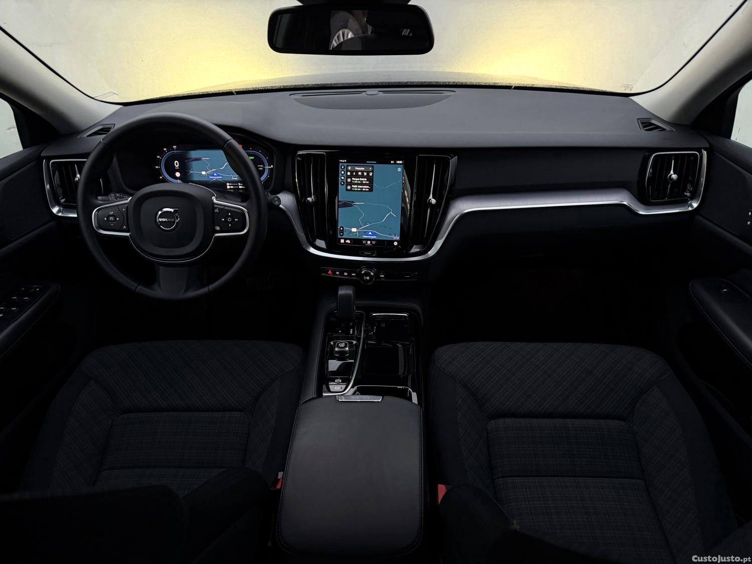 Volvo V60 2.0 T6 AWD TE Essent — fotografia 10