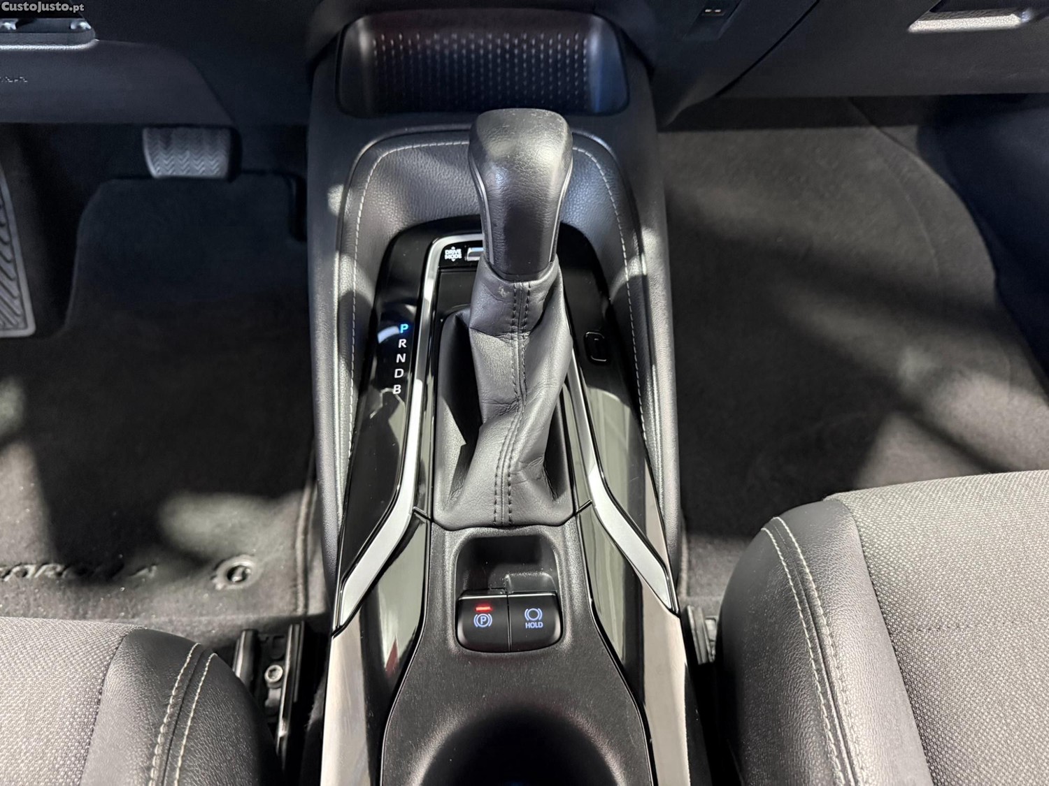 Toyota Corolla 1.8 HYBRID COMFORT AUTO 122 CV - NACIONAL - — fotografia 11