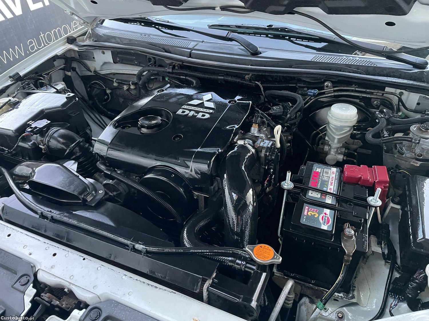 Mitsubishi L200 2.5 DI-D Club Invite 3L 4WD — fotografia 5