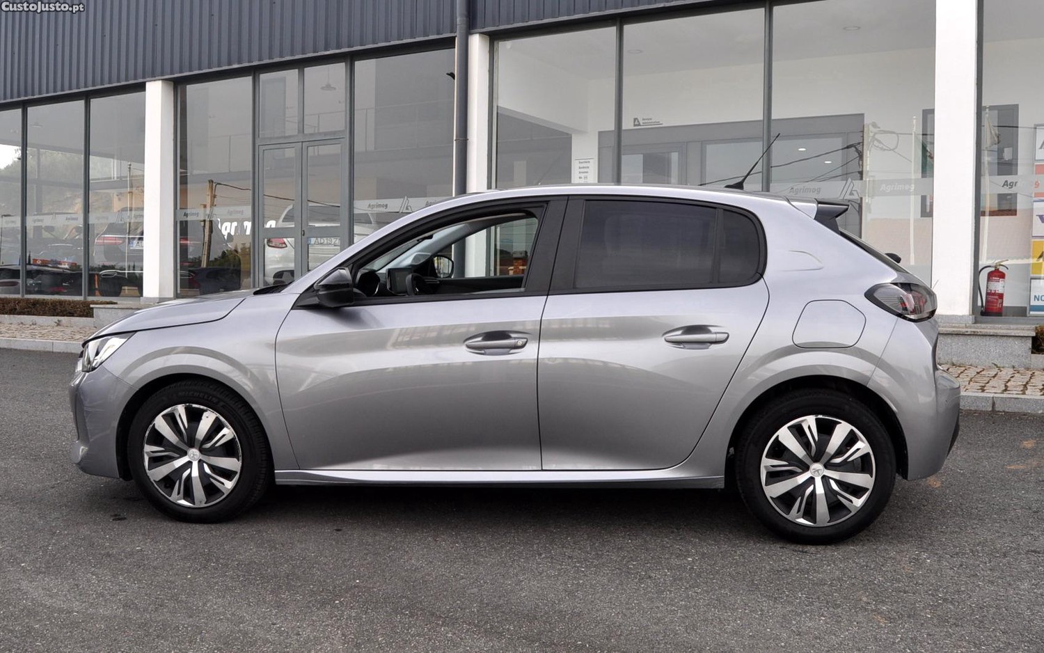 Peugeot 208 1.2 Active Pack — fotografia 9