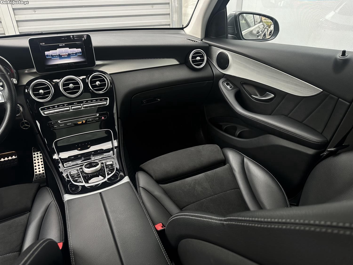 Mercedes-Benz GLC 250 d AMG Line 4-Matic — fotografia 10
