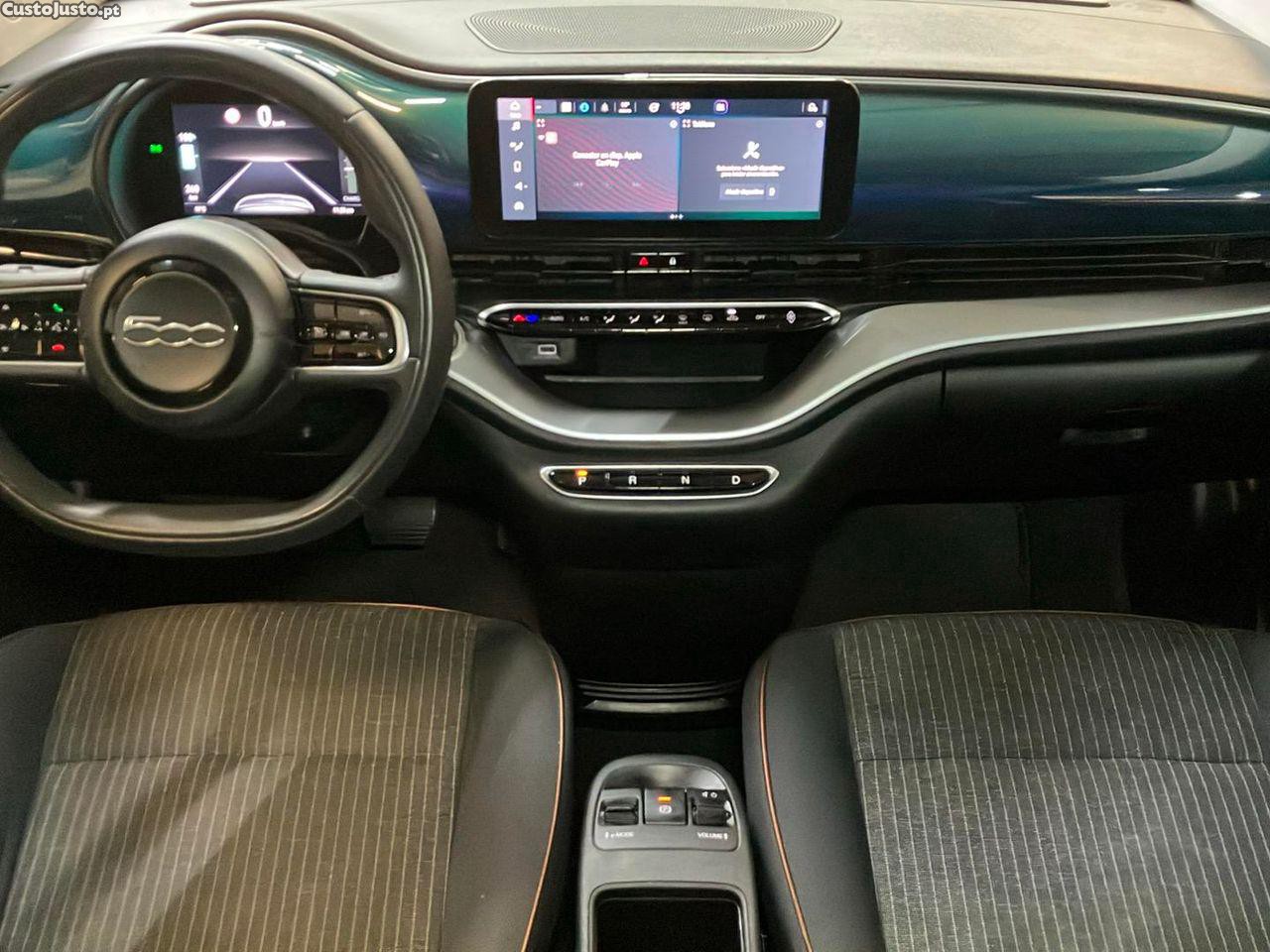 Fiat 500 e Icon Plus 42 KWh — fotografia 9