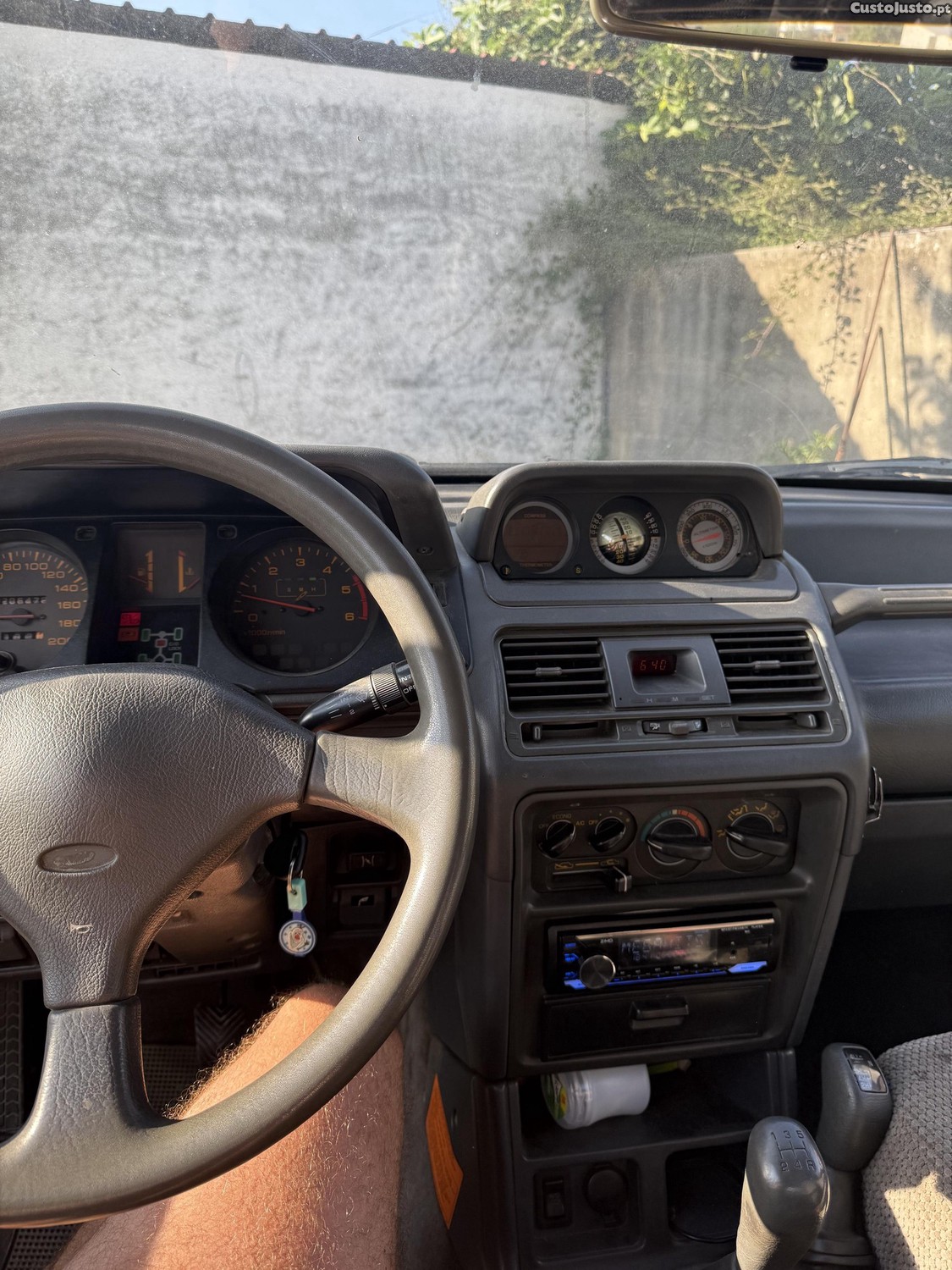 Mitsubishi Pajero 2.5 td — fotografia 5