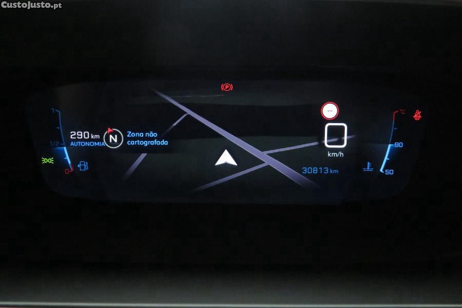 Peugeot 2008 1.2 PureTech Allure — fotografia 5