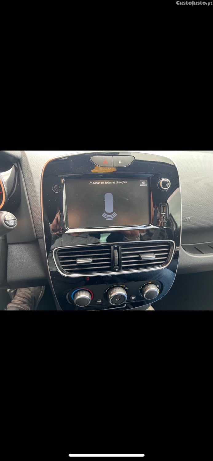 Renault Clio LIMITED EDITION 2019 — fotografia 2