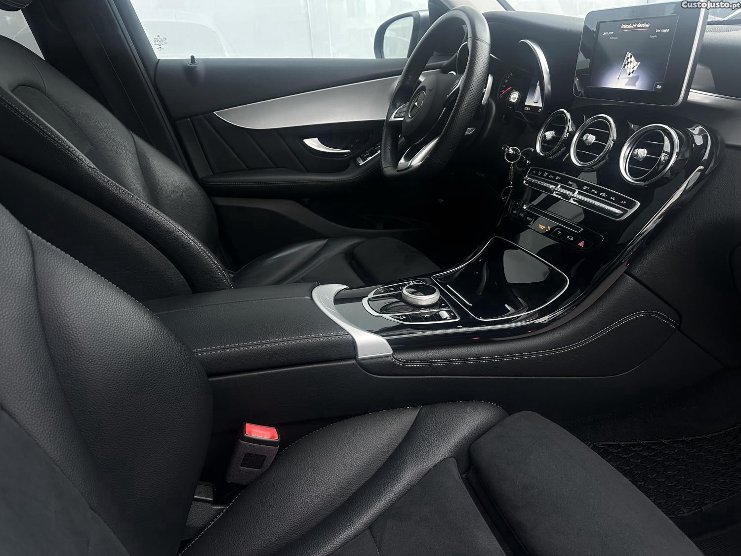 Mercedes-Benz GLC 250 d AMG Line 4-Matic — fotografia 7