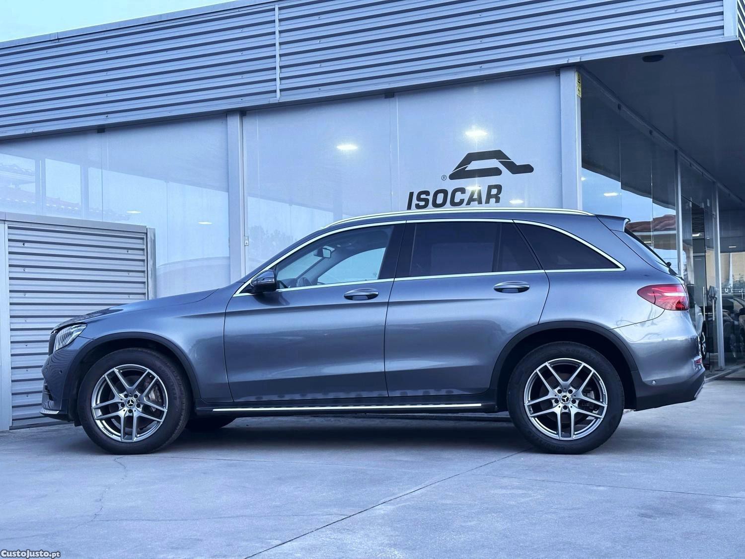 Mercedes-Benz GLC 250 d AMG Line 4-Matic — fotografia 18
