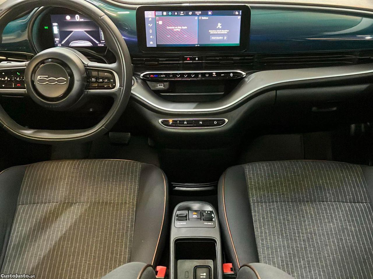Fiat 500 e Icon Plus 42 KWh — fotografia 8