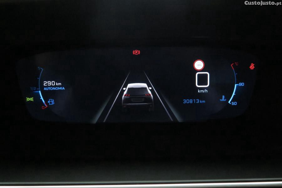 Peugeot 2008 1.2 PureTech Allure — fotografia 4