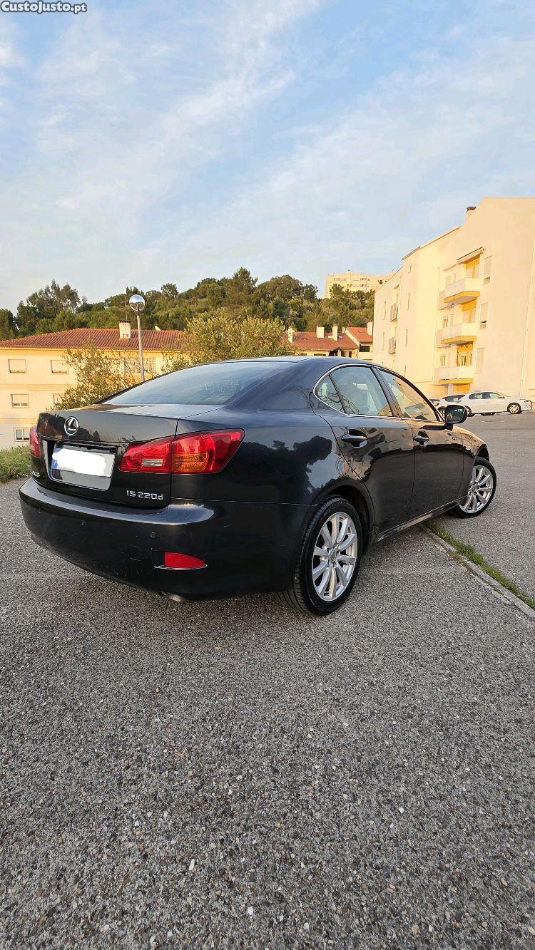 Lexus IS D 177CV LUXURY — fotografia 11