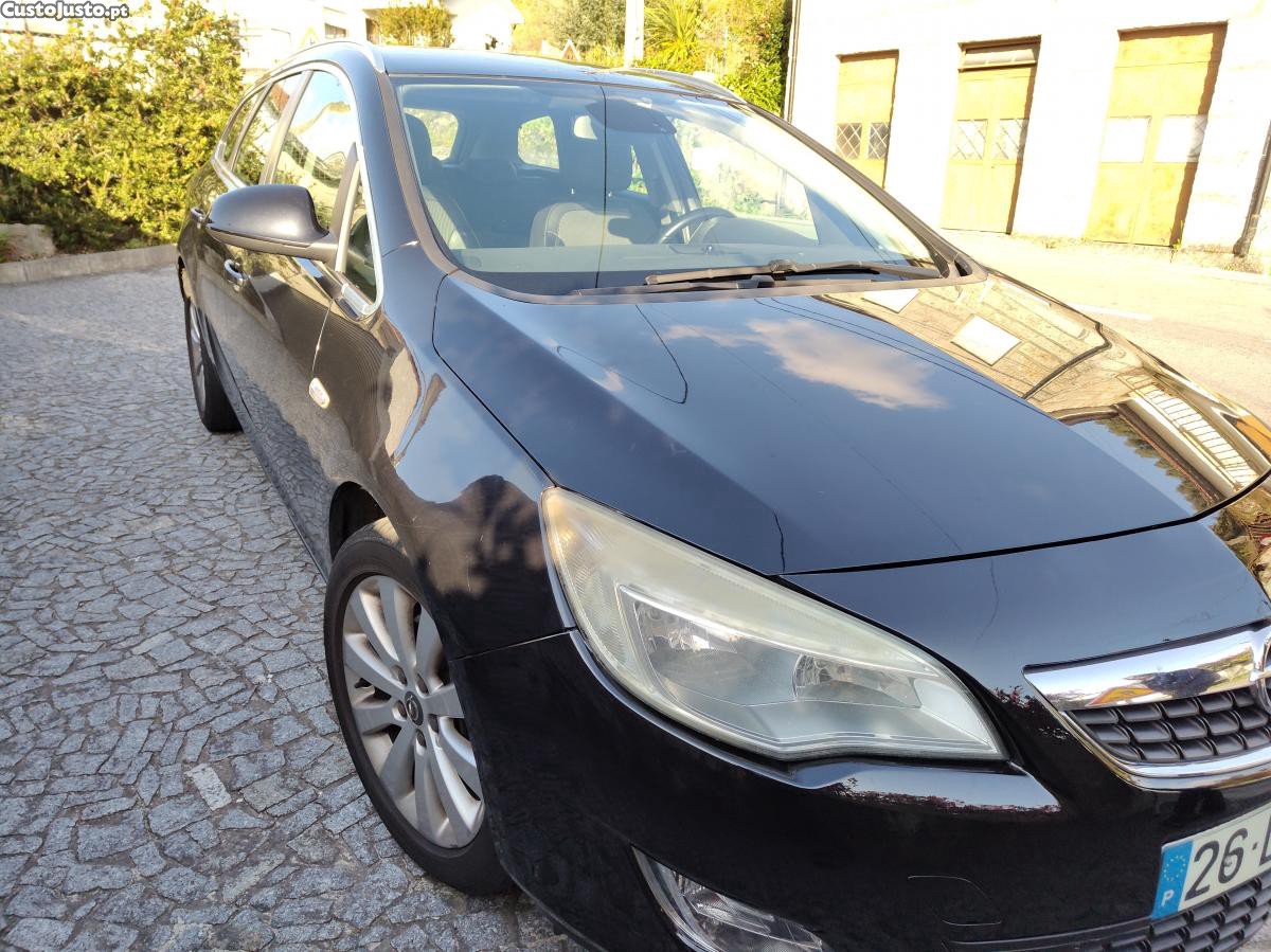 Opel Astra 1.7 CDTI Sports Tourer - Impecável — fotografia 6