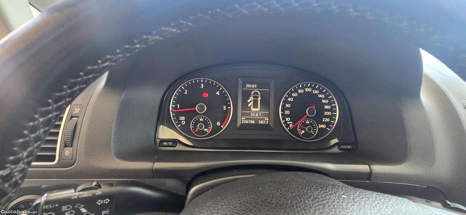 Volkswagen Touran Sport — fotografia 7
