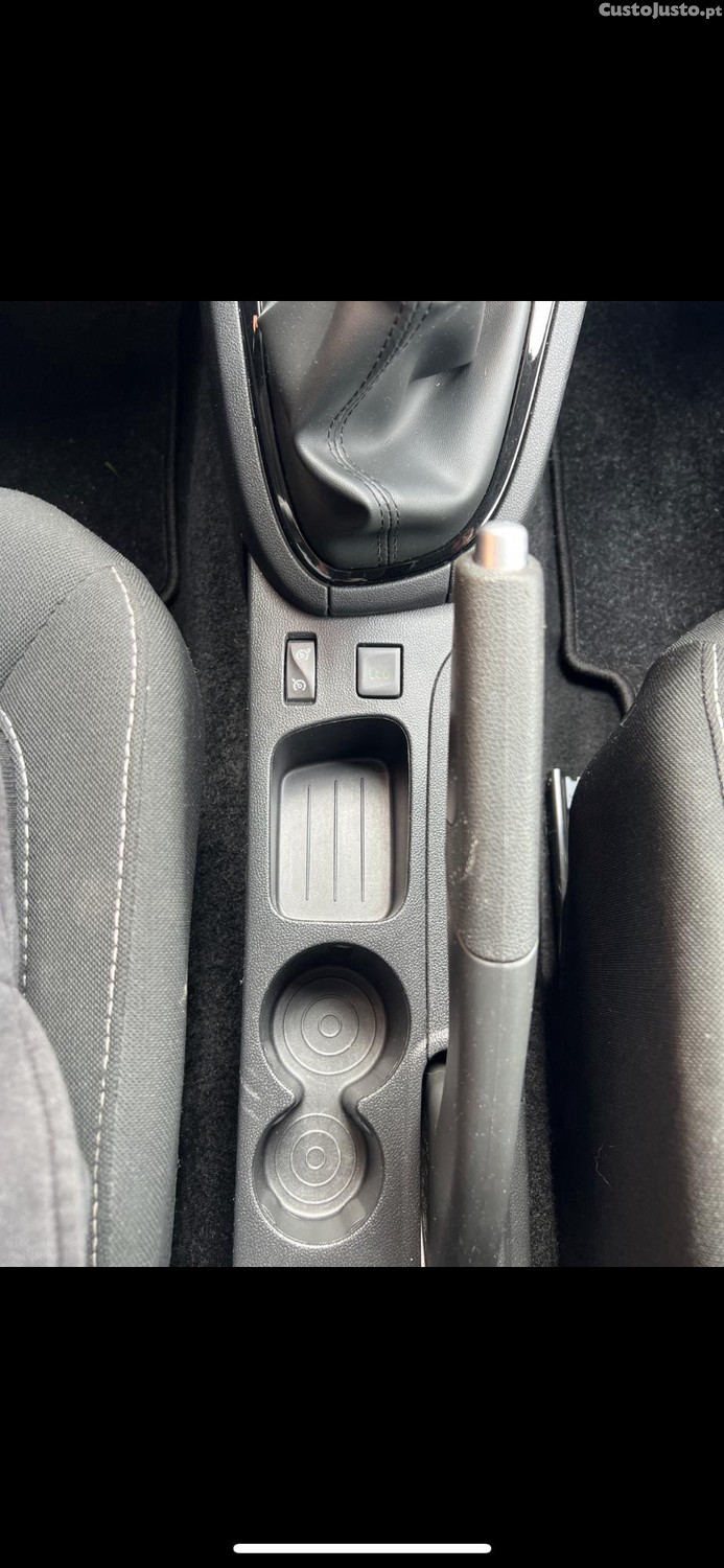 Renault Clio LIMITED EDITION 2019 — fotografia 4
