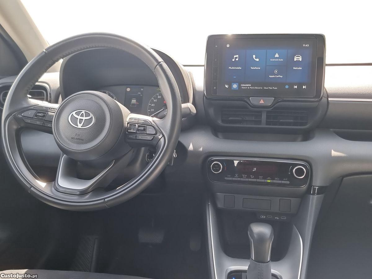 Toyota Yaris 1.5 HDF Comfort Plus — fotografia 8