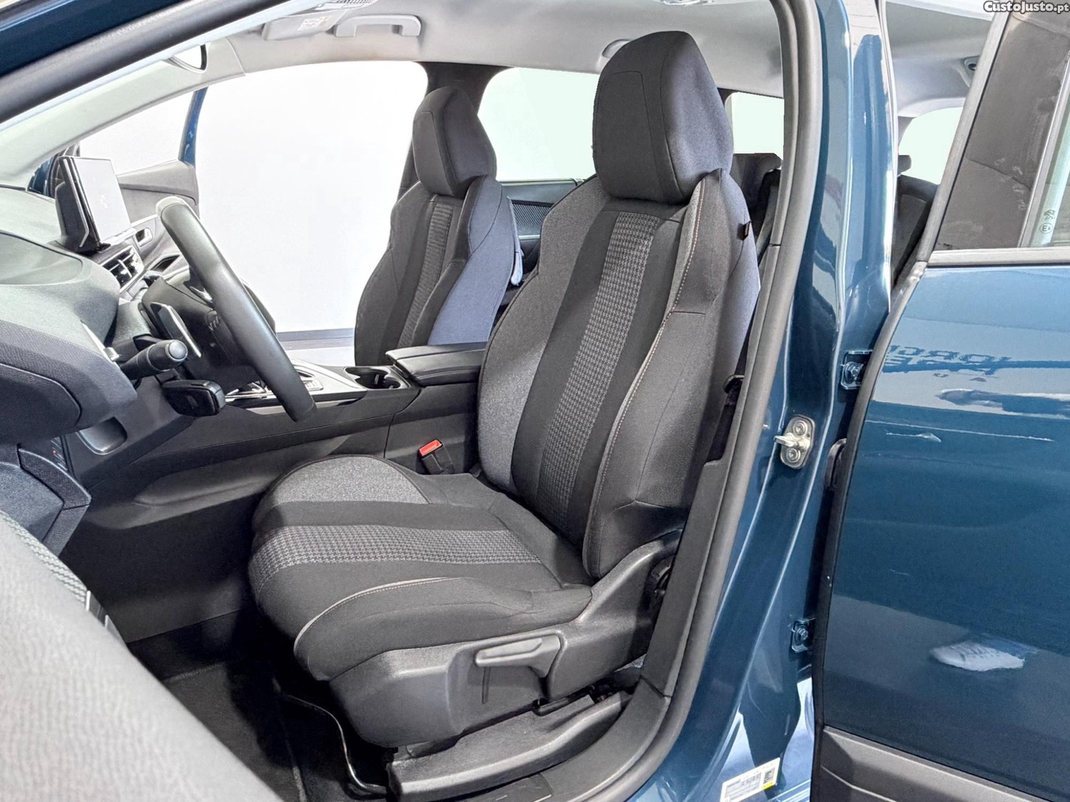 Peugeot 5008 1.5 BLUEHDI ACTIVE PACK EAT8 130 CV - NACIONAL - 7 LUGARES — fotografia 11