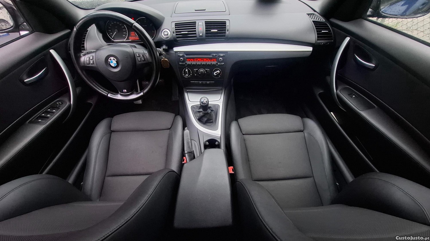 BMW 118 PACK M Cabriolet — fotografia 3