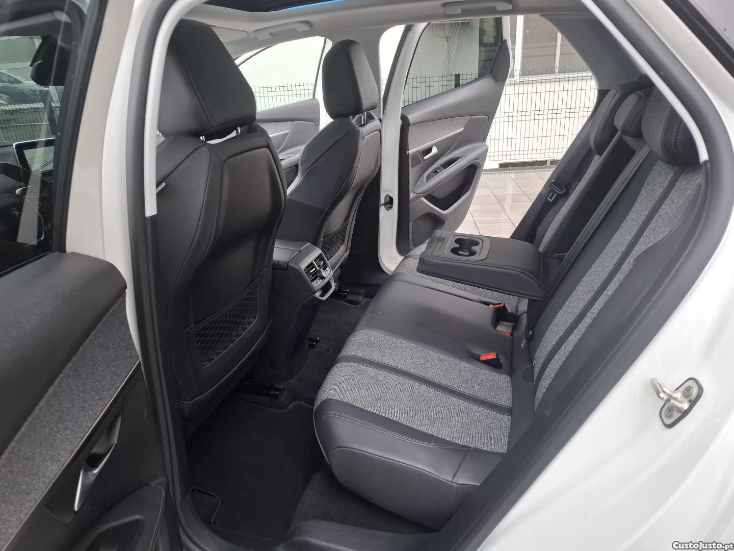 Peugeot 3008 1.2 PureTech Allure Pack — fotografia 8