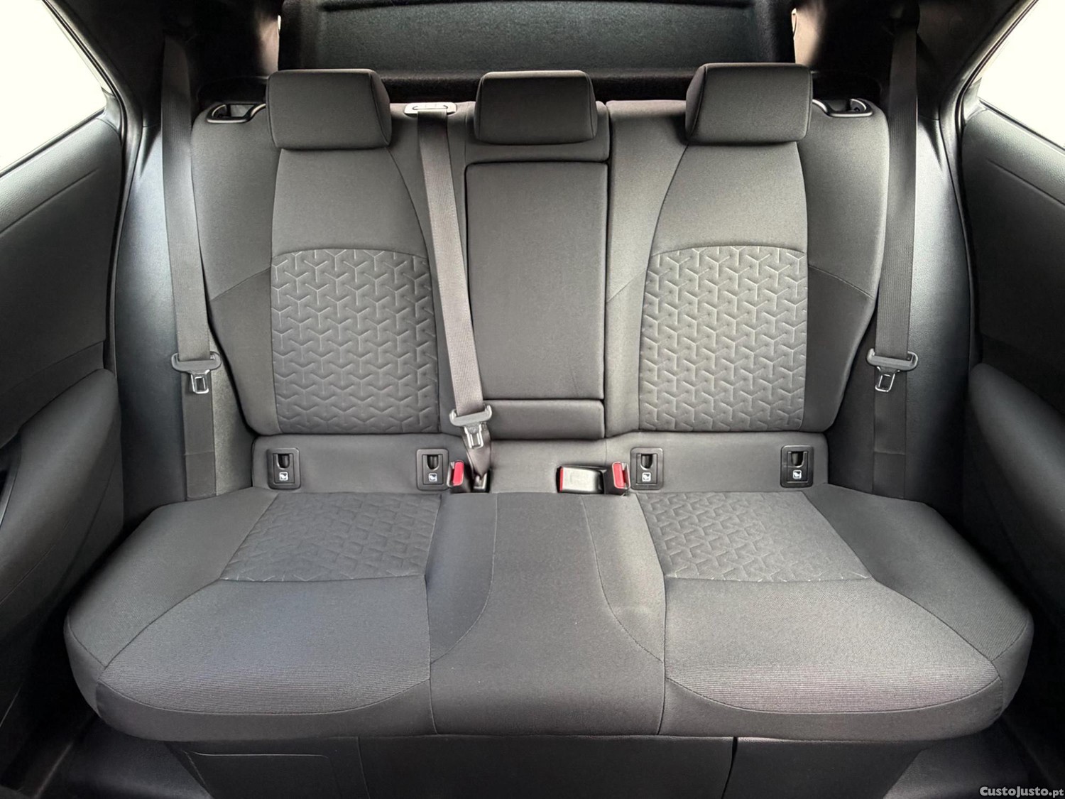Toyota Corolla 1.8 HYBRID COMFORT AUTO 122 CV - NACIONAL - — fotografia 7