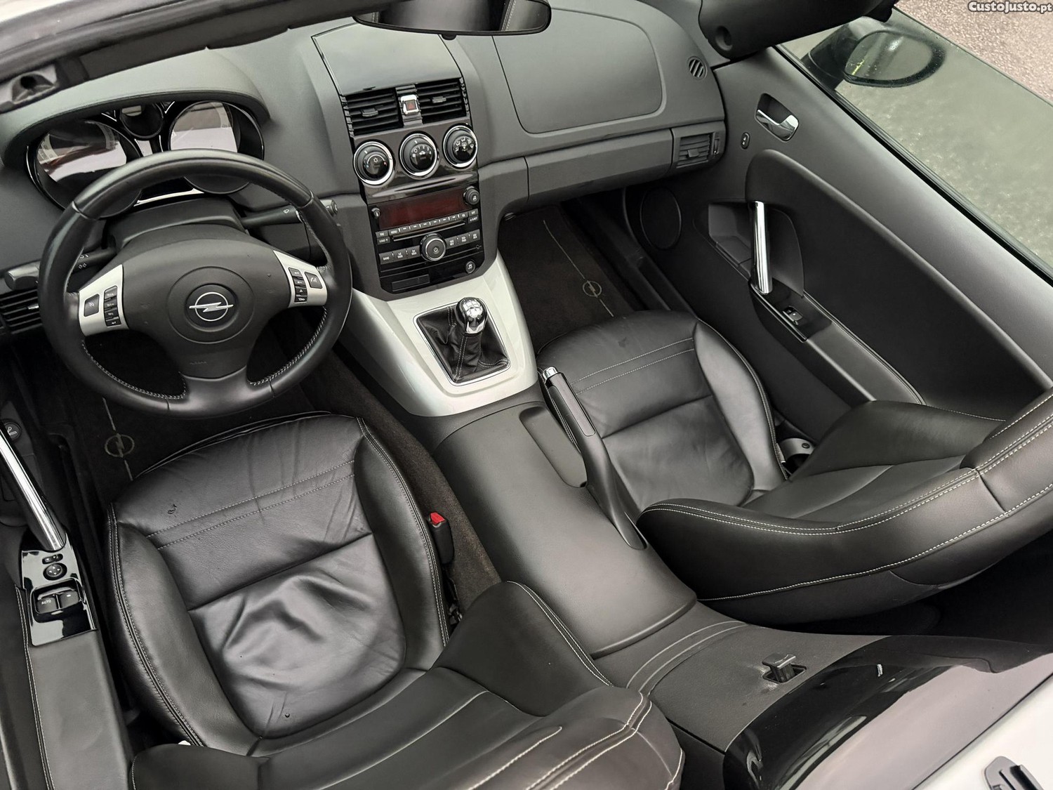 Opel GT 2.0T — fotografia 6