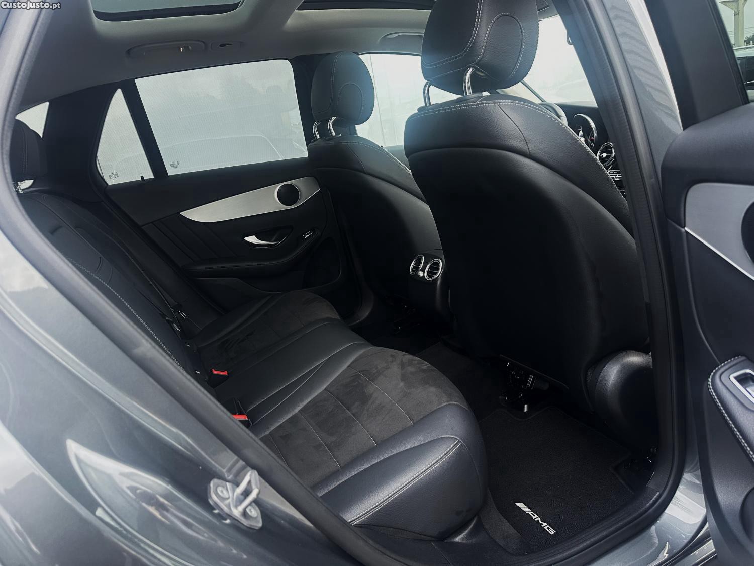 Mercedes-Benz GLC 250 d AMG Line 4-Matic — fotografia 2