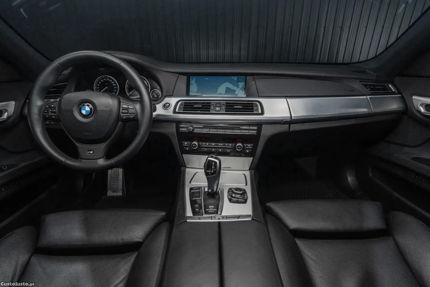 BMW 740 d Pack M — fotografia 20