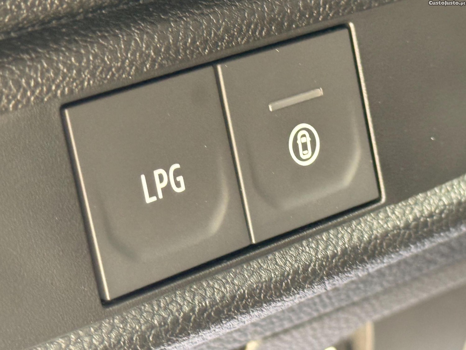 Dacia Jogger 1.0 ECO-G Expression 7L Bi-Fuel 5P (101cv) — fotografia 2