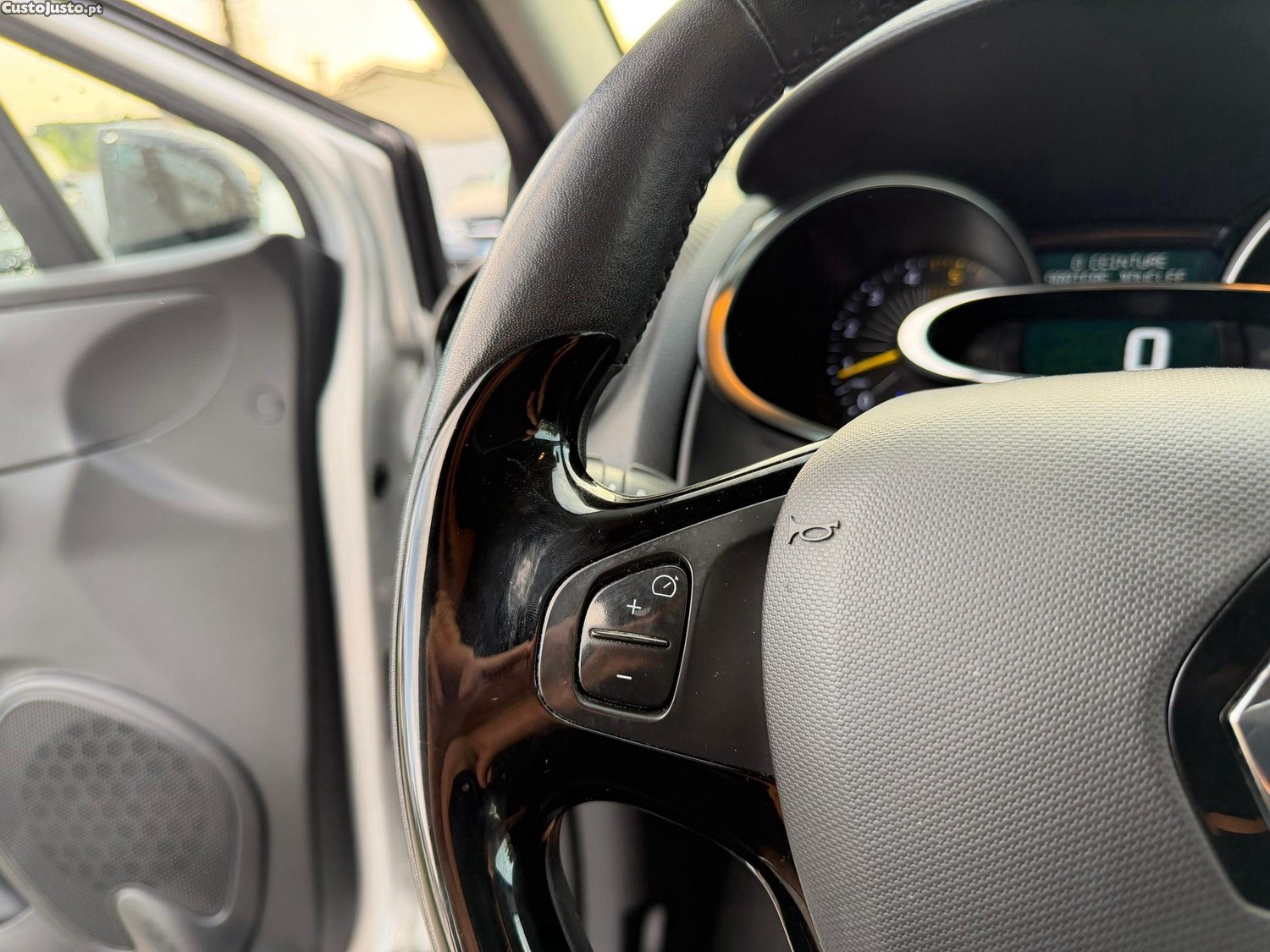 Renault Clio 1.5 dCi Dynamique S — fotografia 14