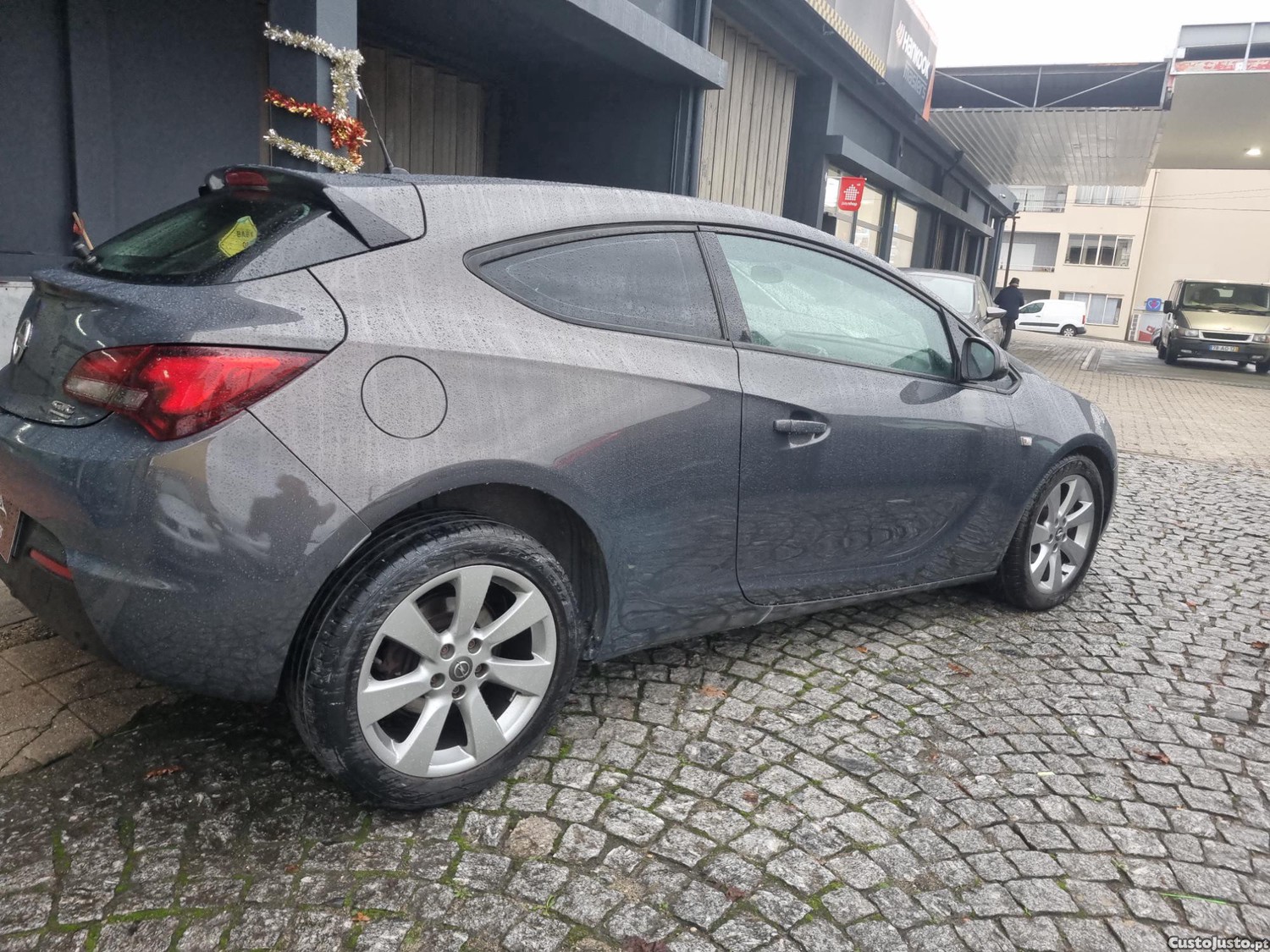 Opel Astra GTC 1.7 CDTI 130CV — fotografia 10