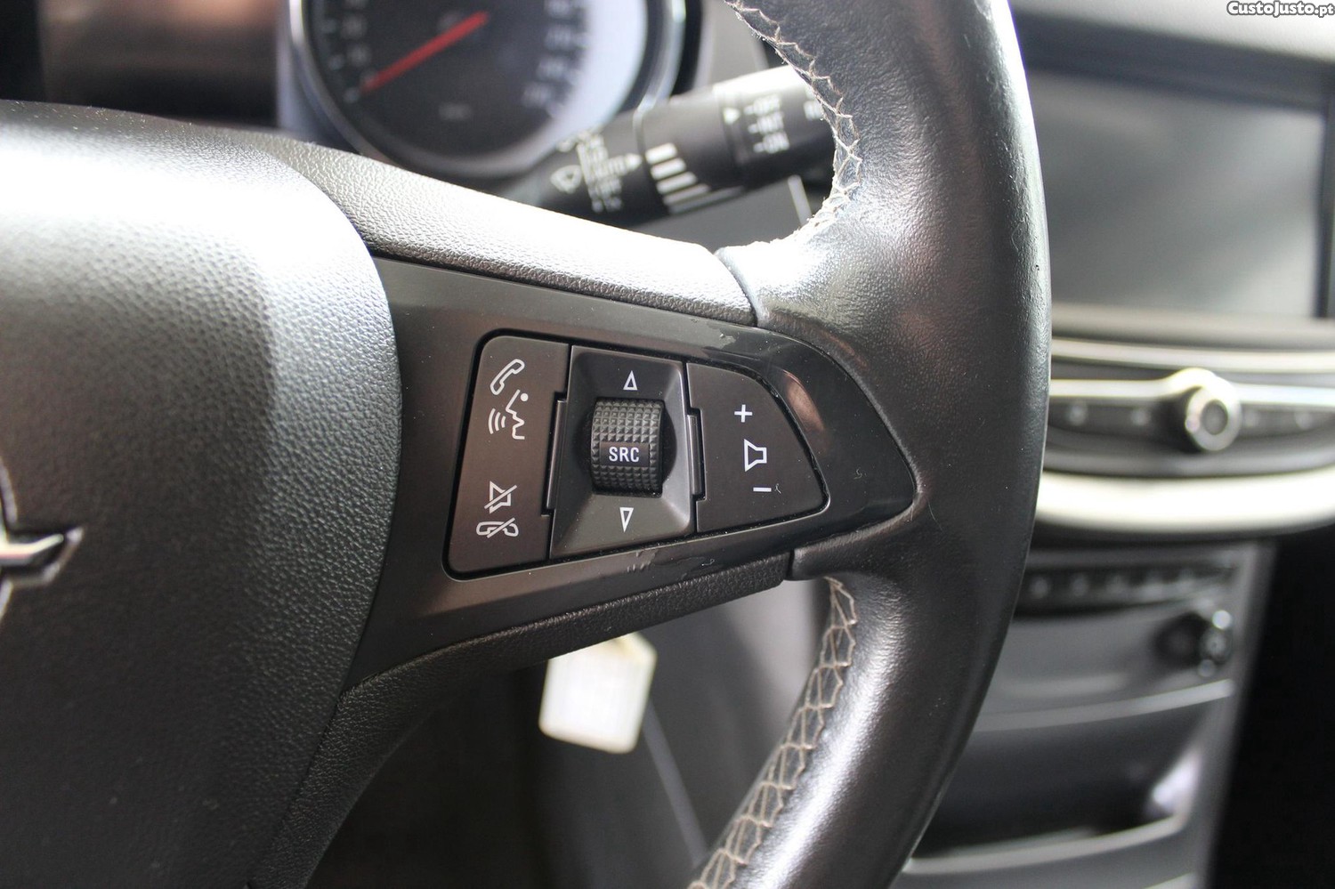 Opel Astra Sports Tourer 1.0 Business Edition S/S — fotografia 3