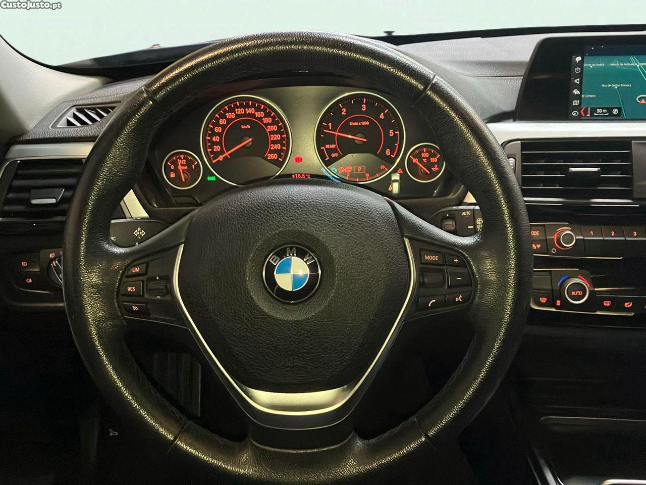 BMW 318 d Line Sport Auto Touring — fotografia 14