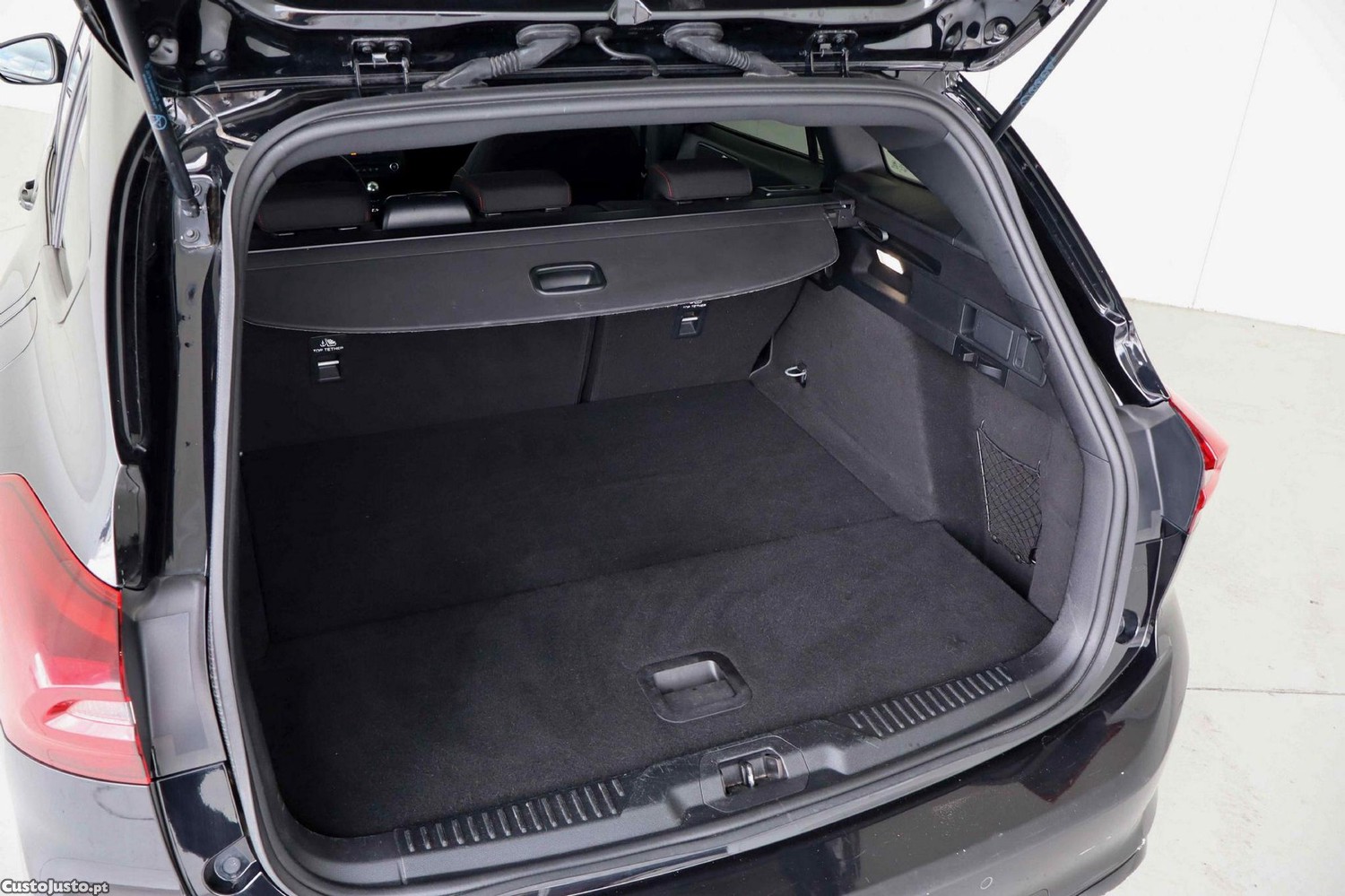 Ford Focus SW 1.0 EcoBoost MHEV ST-Line — fotografia 19