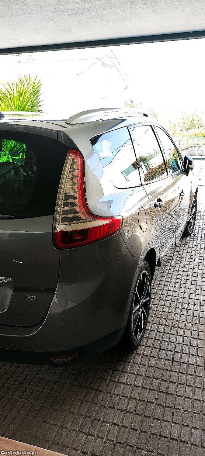 Renault Grand Scénic 1.6 130 cv bose edition 7 lugares — fotografia 10