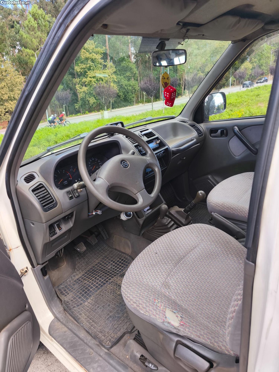 Nissan Terrano 2.7td SLX — fotografia 3