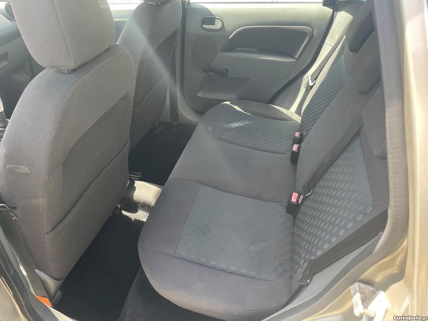 Ford Fiesta — fotografia 4