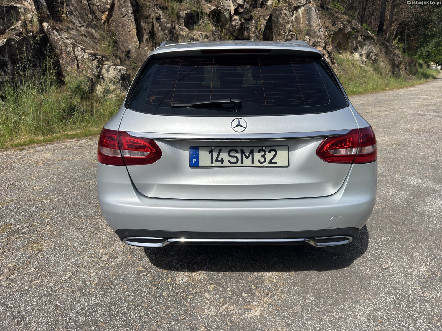 Mercedes-Benz C 220 170cv Manual — fotografia 10
