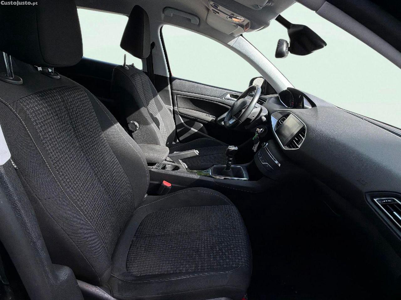 Peugeot 308 SW 1.5 BlueHDi Style — fotografia 5