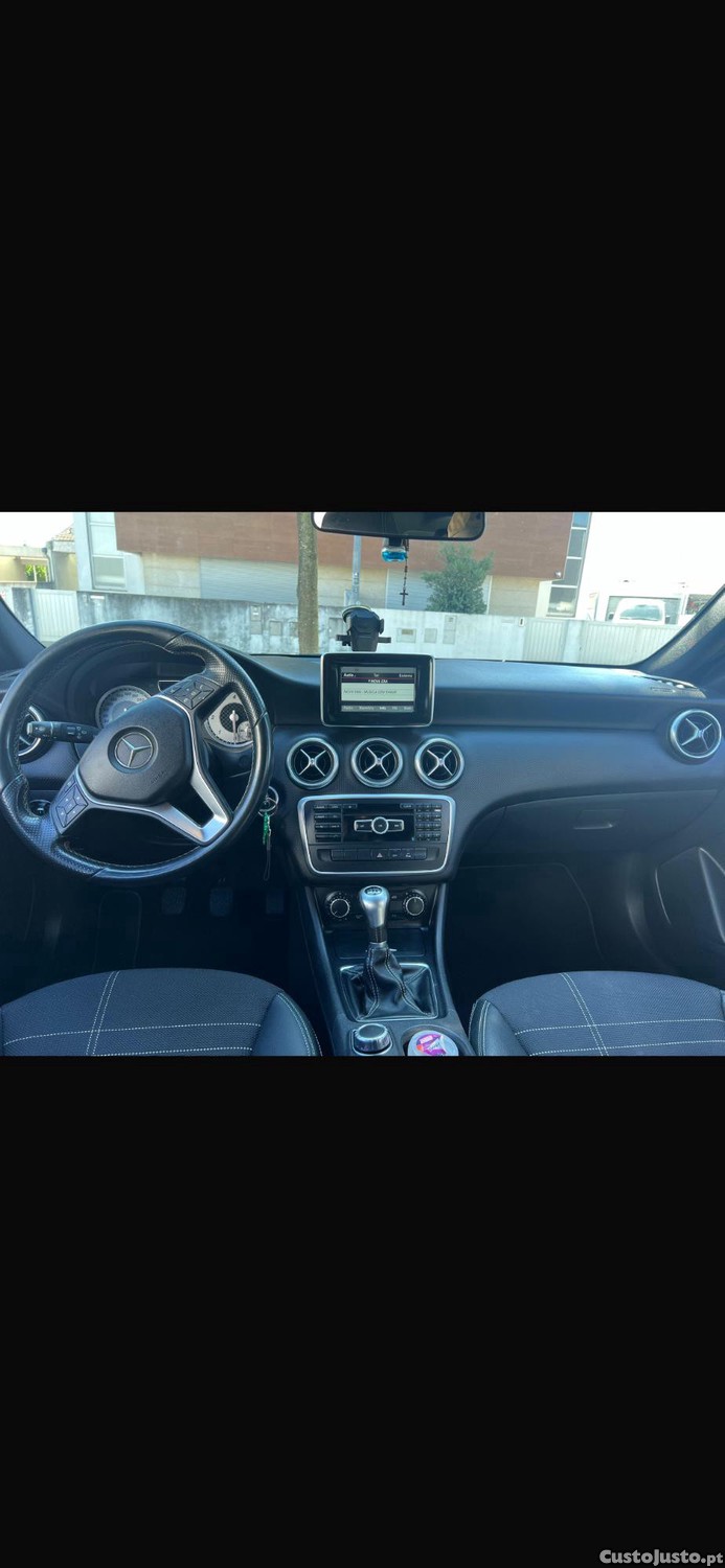 Mercedes-Benz A 180 Urban — fotografia 7