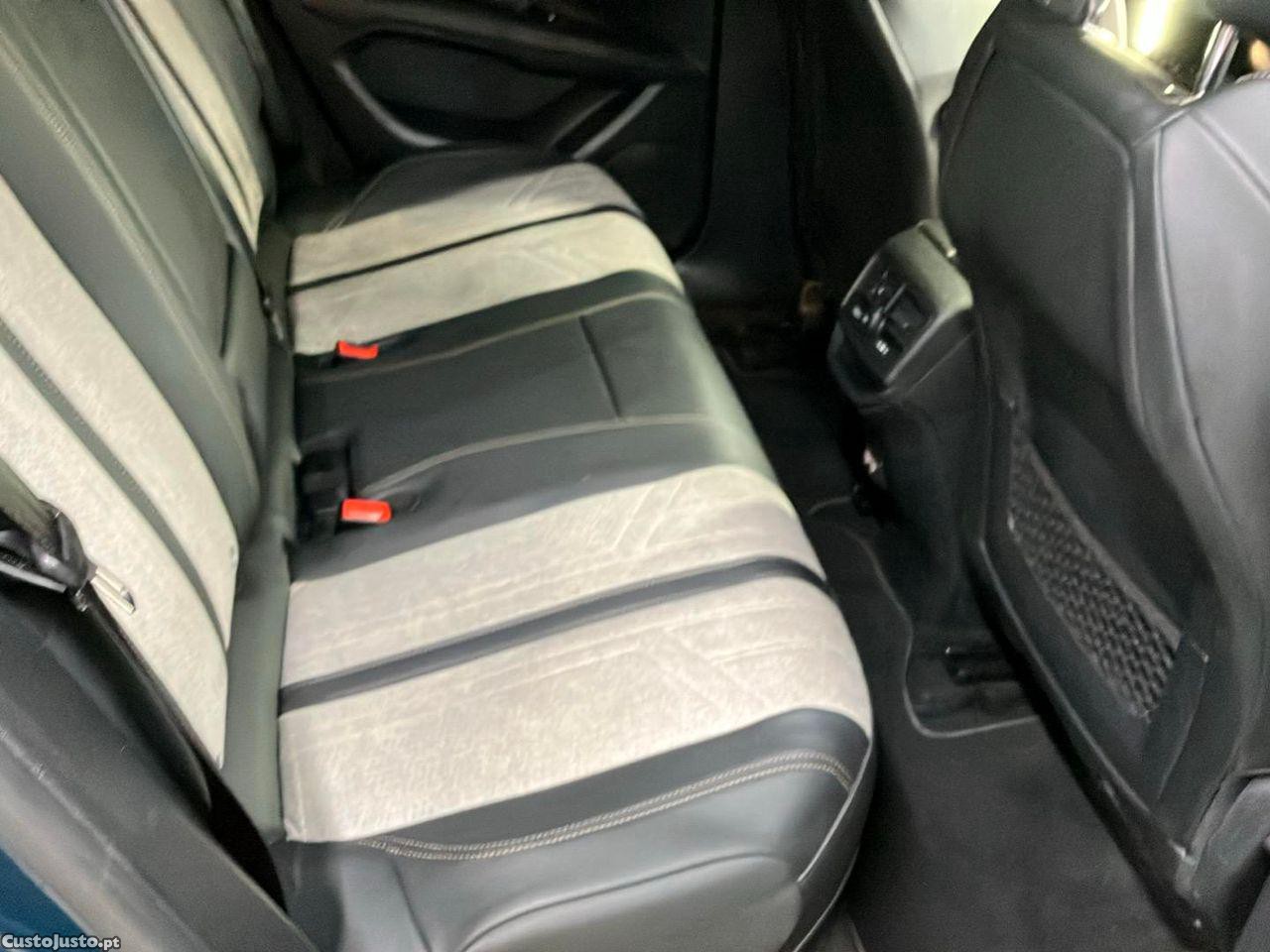 Peugeot 3008 225 e-EAT8 GT — fotografia 7