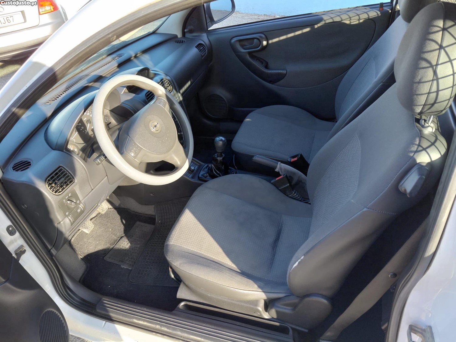 Opel Corsa 1.3 CDTI comercial — fotografia 3