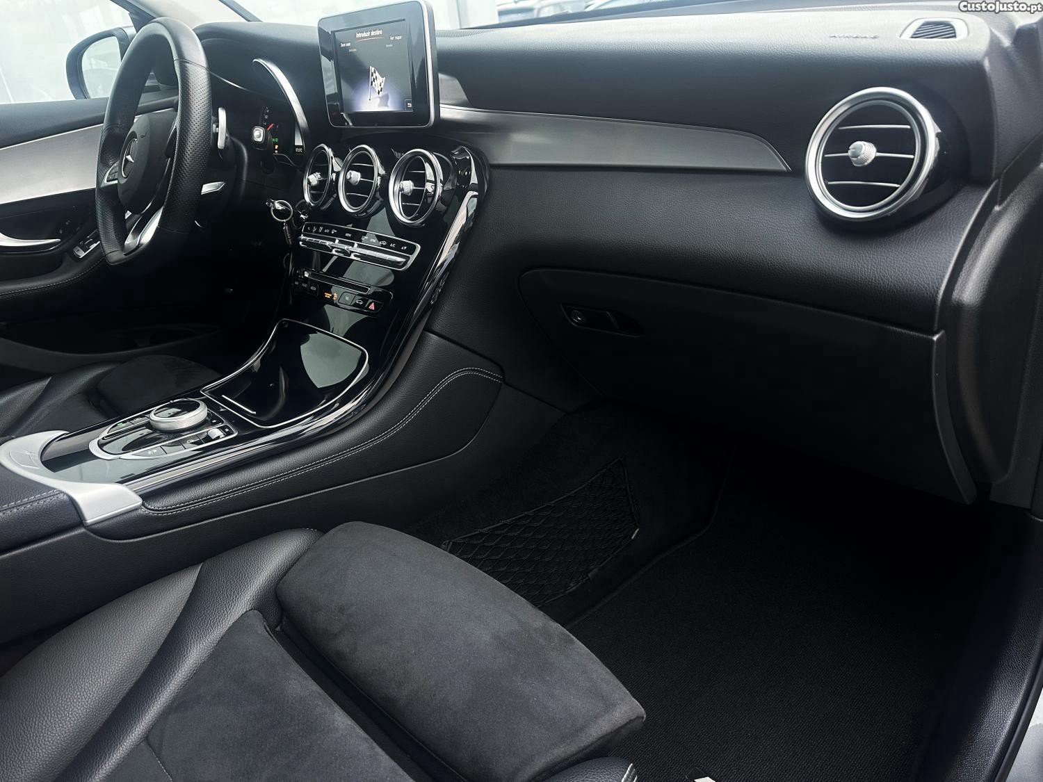 Mercedes-Benz GLC 250 d AMG Line 4-Matic — fotografia 6