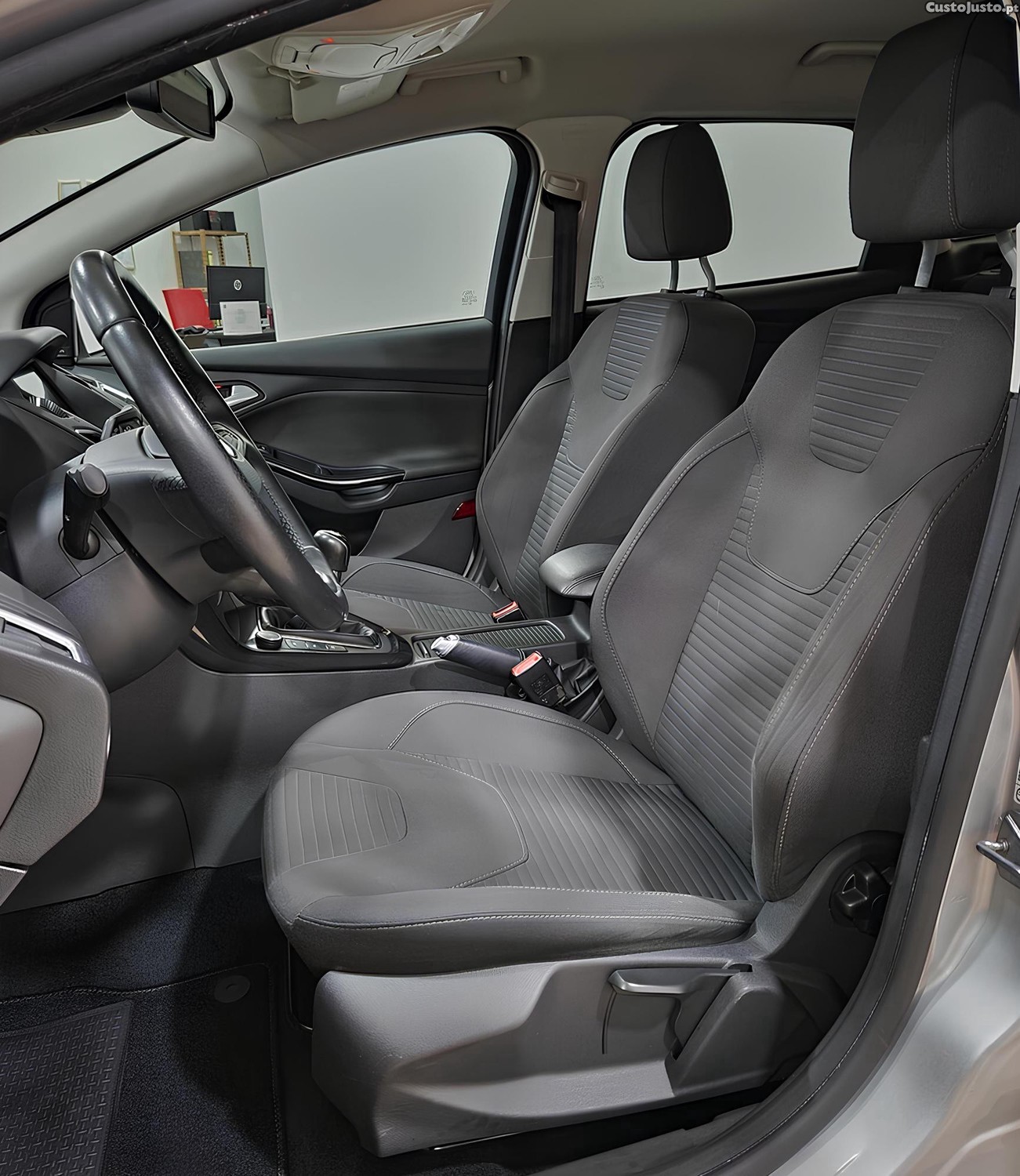 Ford Focus SW 1.5TDCi Titanium 120cv — fotografia 7