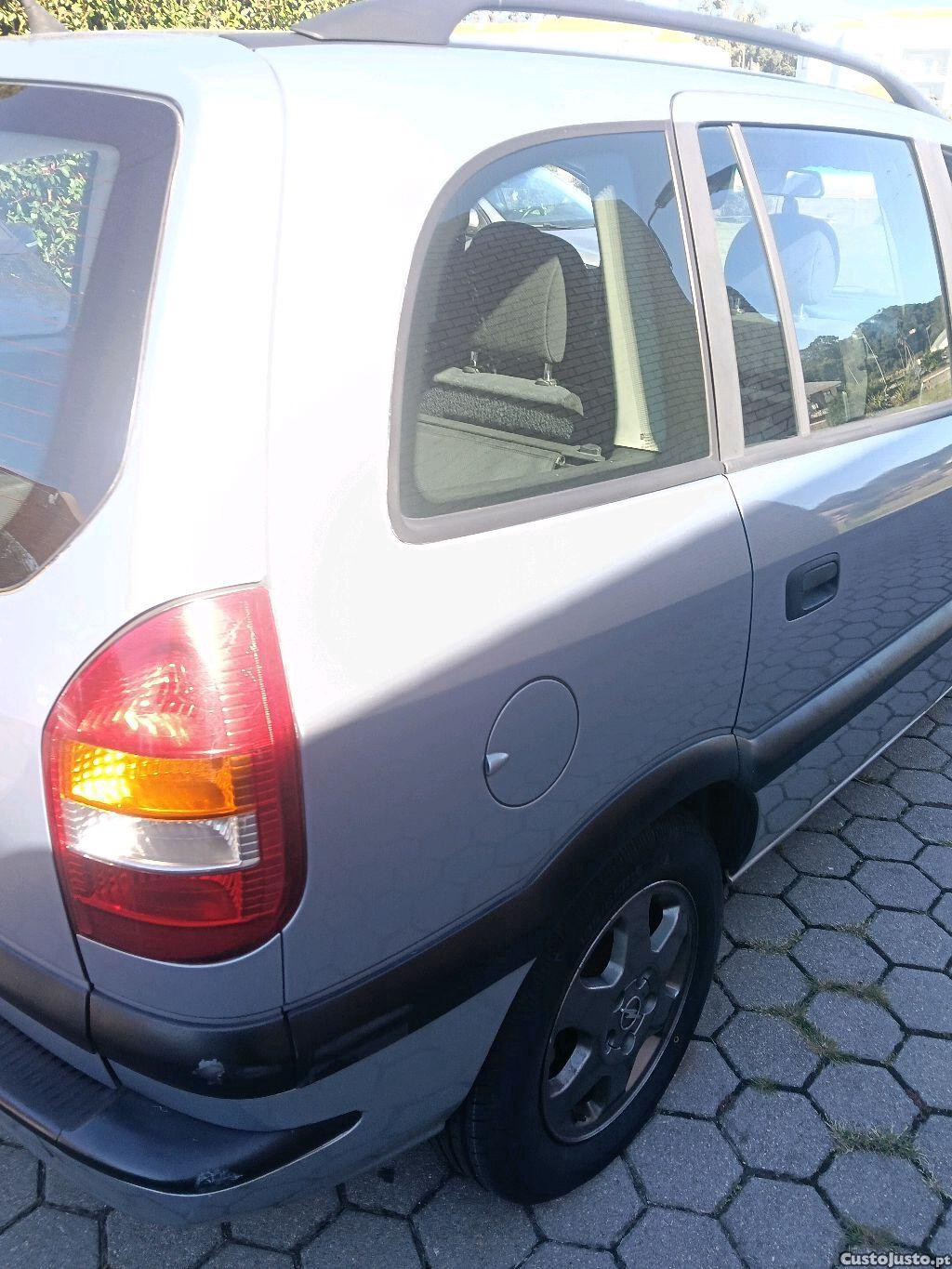 Opel Zafira zafira — fotografia 4