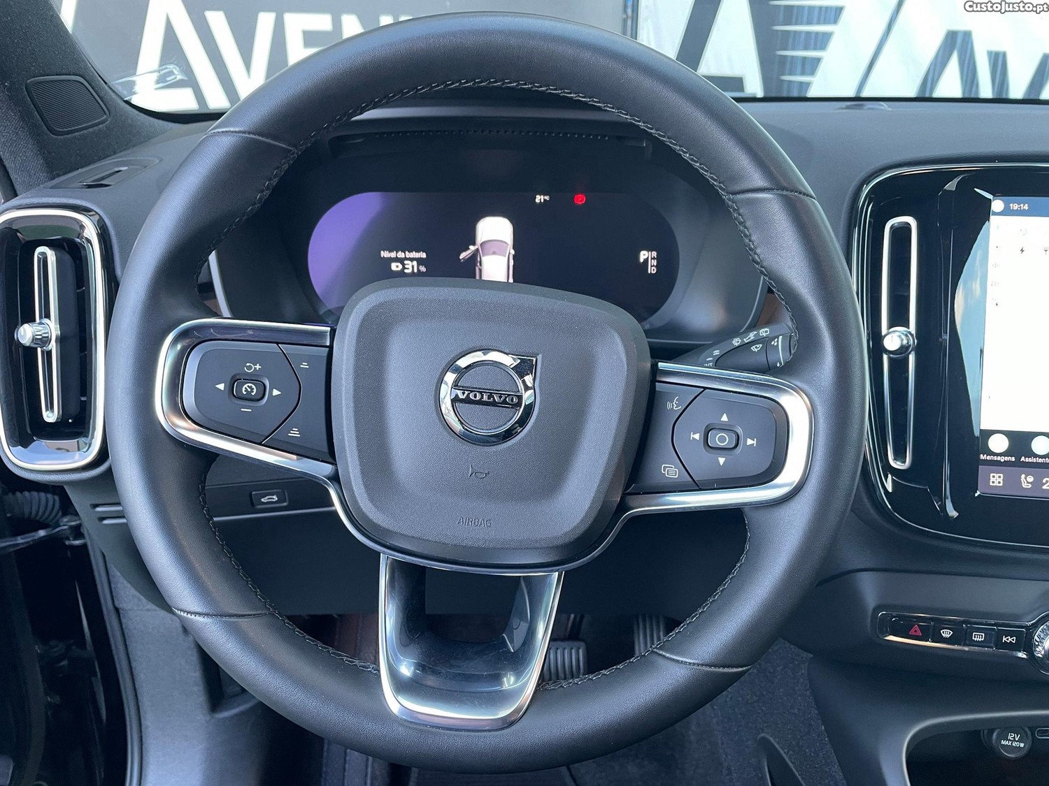 Volvo XC 40 Recharge Plus — fotografia 11