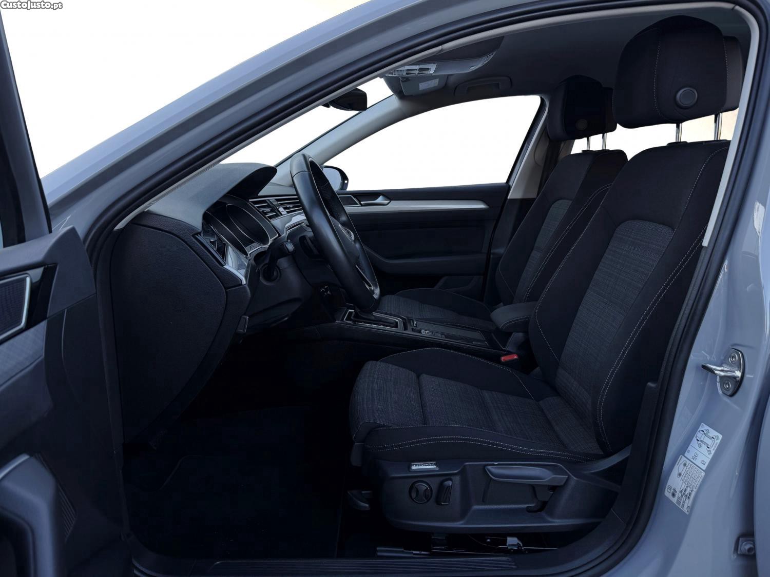 VW Passat 2.0 TDi Business DSG - 22 foto 4