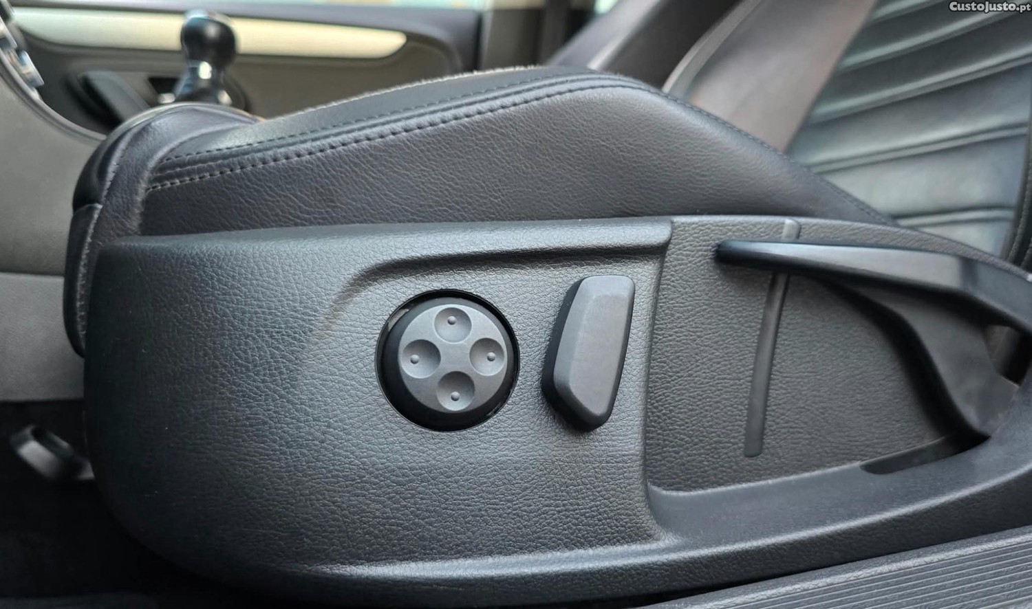 Volkswagen CC 2.0 tdi 5 lugares — fotografia 3