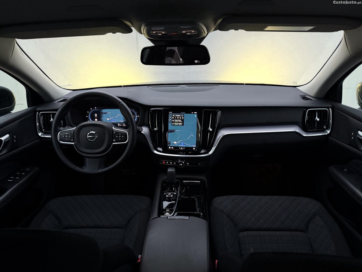 Volvo V60 2.0 T6 AWD TE Essent — fotografia 11