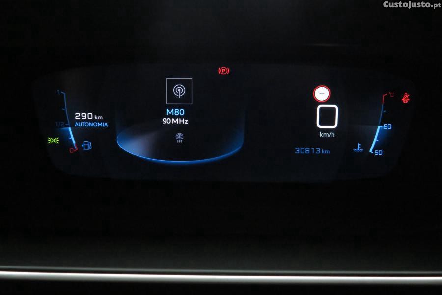 Peugeot 2008 1.2 PureTech Allure — fotografia 3