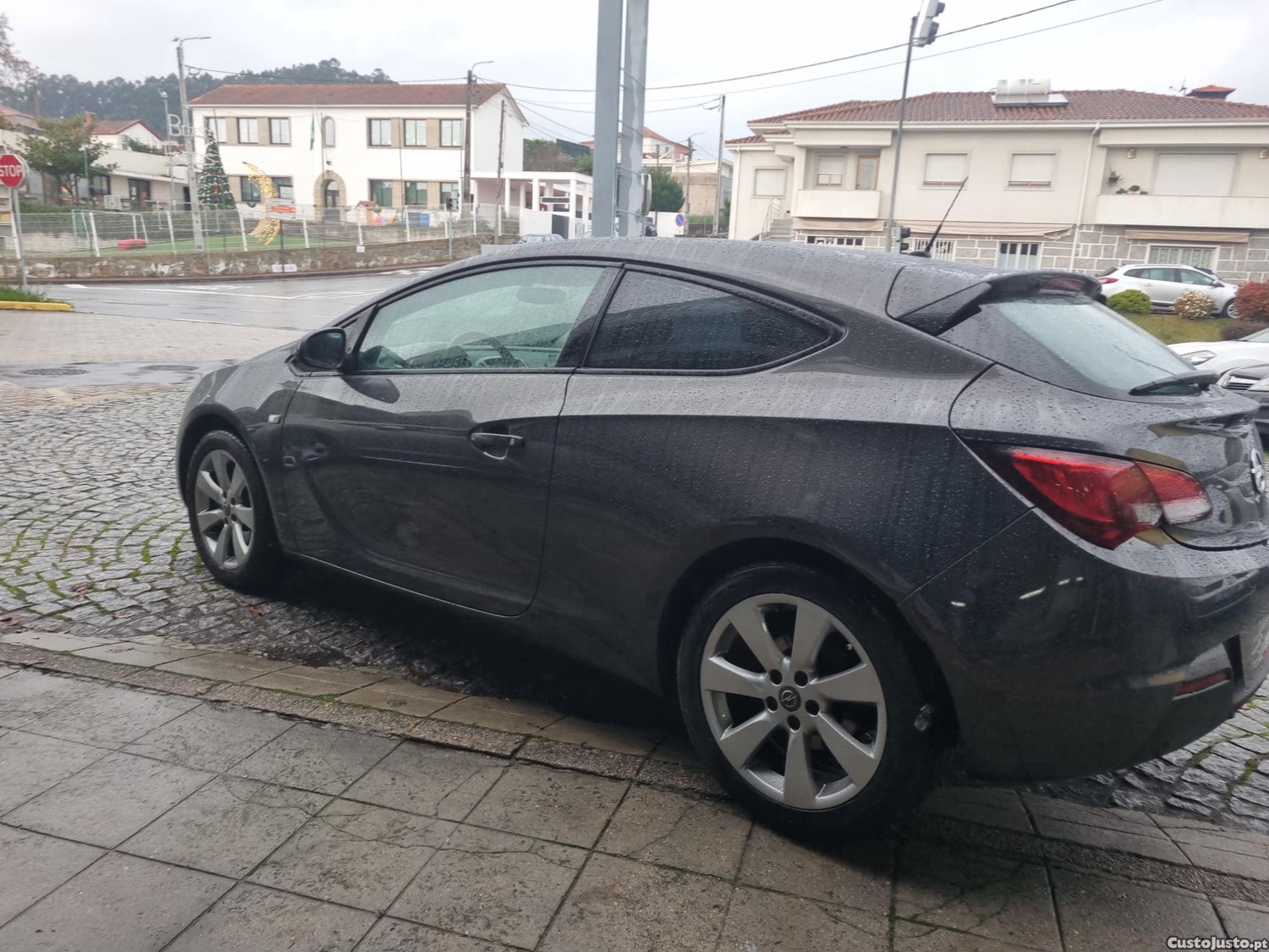 Opel Astra GTC 1.7 CDTI 130CV — fotografia 9