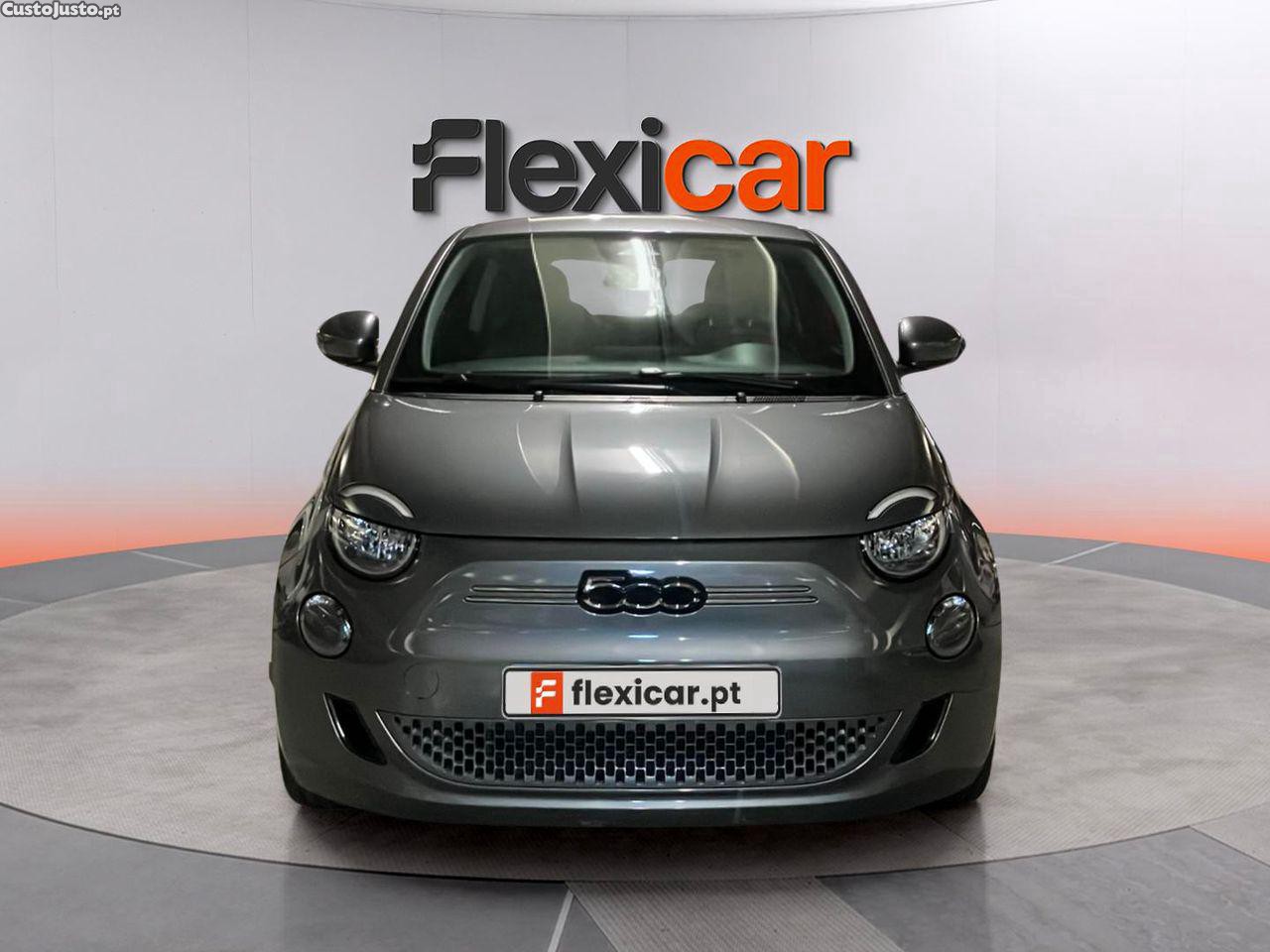 Fiat 500 e Icon Plus 42 KWh — fotografia 16